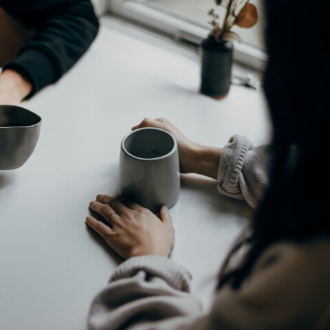 Καφεΐνη: Βλάπτει ή ωφελεί στην οστεοαρθρίτιδα;