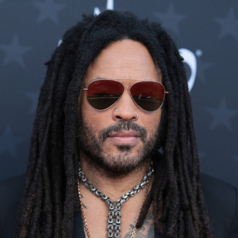 Ο Λένι Κράβιτζ απέκτησε το δικό του αστέρι στη Λεωφόρο της Δόξας στο Χόλυγουντ	