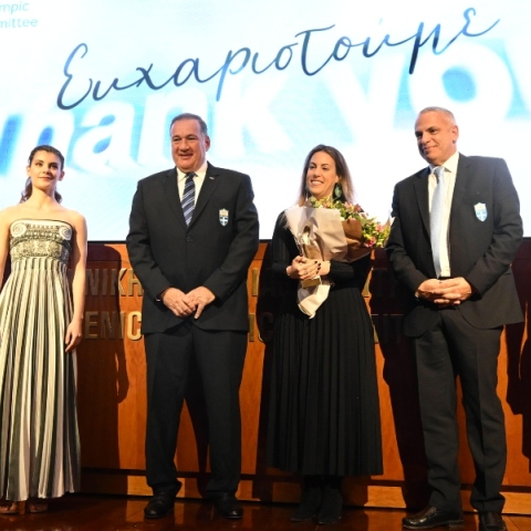 Ολυμπιακοί Αγώνες 2024: Παρουσιάστηκαν οι νέες ενδυμασίες των Iερειών και της Ομάδας