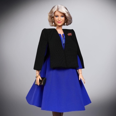 H βασίλισσα Καμίλα της Αγγλίας έγινε Barbie