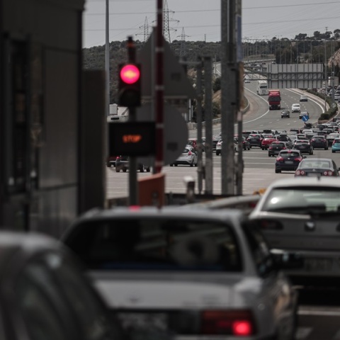 Μαζική έξοδος για το τριήμερο της Καθαράς Δευτέρας -  Σχεδόν 60.000 οχήματα έφυγαν από την Αττική