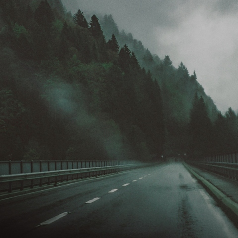 Νεφώσεις με τοπικές βροχές σε όλη τη χώρα για αύριο Σάββατο