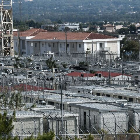 Αμυγδαλέζα: Χειροπέδες σε τέσσερις συνοριοφύλακες για βασανιστήρια