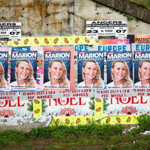 Δημοσκόπηση Euronews: Κρατάει την πρωτιά το ΕΛΚ, τρίτο το κόμμα Μακρόν