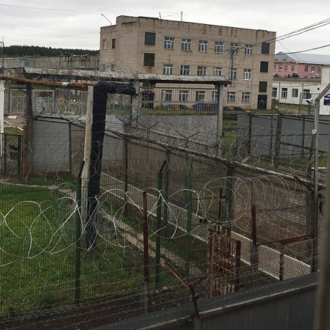 Κλείνουν οι φυλακές στη Ρωσία καθώς πολλοί κρατούμενοι πολεμούν στην Ουκρανία