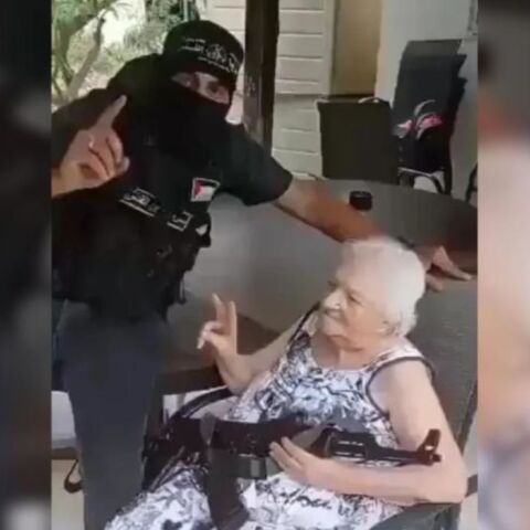 Mέσι: Πώς έσωσε μια ισραηλινή γιαγιά από τη Χαμάς