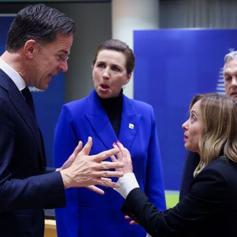 Σύνοδος Κορυφής: Όχι της Ολλανδίας στα «αμυντικά» ευρωομόλογα