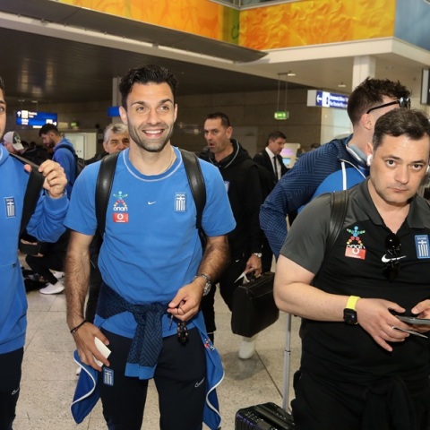 «Πέταξε» η Εθνική Ελλάδος για τη Γεωργία για τον «τελικό» της Τρίτης