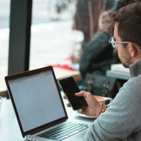 Φοροελαφρύνσεις 2026: Δείτε πόσα θα κερδίζετε στον μισθό σας από τον Ιανουάριο με λίγα κλικ