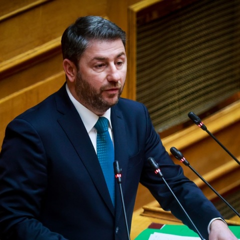 Πρόταση δυσπιστίας: «Πυρετός» τηλεφωνικών διαβουλεύσεων από τον Νίκο Ανδρουλάκη 