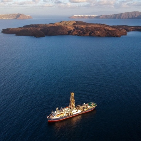 Μια μεγάλη ιστορική υποβρύχια έκρηξη στην καλδέρα της Σαντορίνης αποκάλυψε διεθνής ερευνητική ομάδα