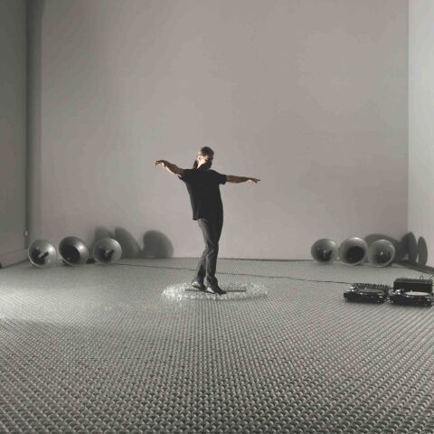 Πάνος Χαραλάμπους - Amvrakia.Mia: Η αγροτική ύπαιθρος σε ένα αστικό διαμέρισμα του Κολωνακίου