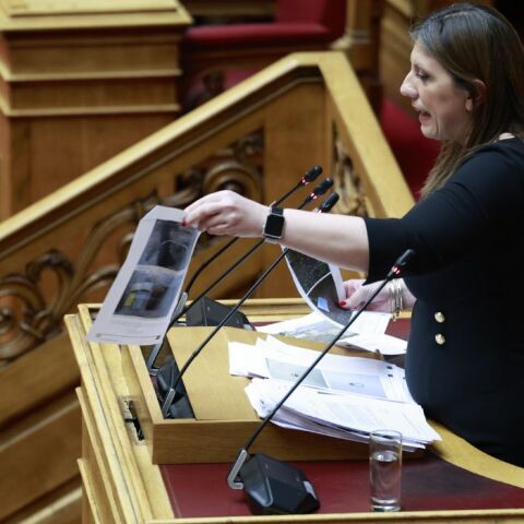 «Μας σπάσατε τα νεύρα»: Μπούρας κατά Ζωής Κωνσταντοπούλου