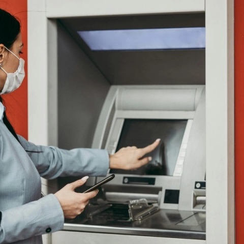 Ο «χάρτης» των πληρωμών από τον e-ΕΦΚΑ και τη ΔΥΠΑ