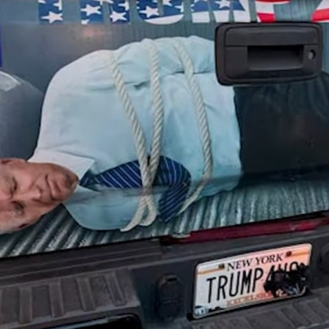 Ο Τζο Μπάιντεν δεμένος χειροπόδαρα - Το βίντεο που δημοσίευσε ο Τραμπ