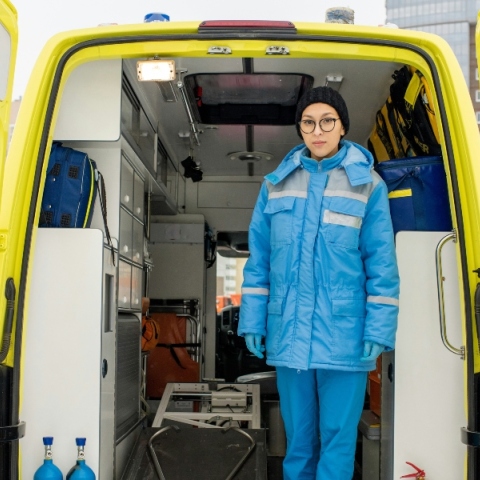 Αγγλία: 300 θάνατοι την εβδομάδα λόγω αναμονής στα επείγοντα το 2023