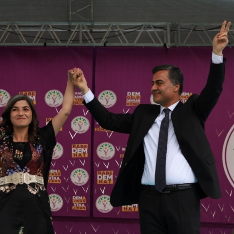 Εκλογές Τουρκία: Νέος δήμαρχος από το φιλοκουρδικό κόμμα βλέπει τη νίκη του να ακυρώνεται	 