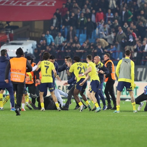 Τραμπζονσπόρ - Φενερμπαχτσέ: Ανακοινώθηκαν οι ποινές για τα επεισόδια της 17ης Μαρτίου 