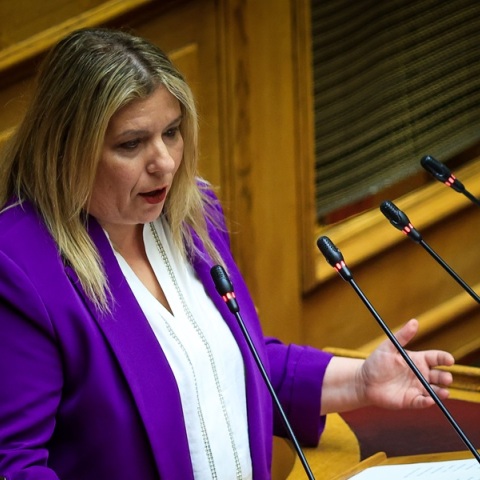 Μαρία Συρεγγέλα: Το περιπολικό είναι και ταξί και ασθενοφόρο, αν χρειαστεί