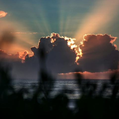 Γενικά αίθριος θα είναι ο καιρός αύριο Παρασκευή με πιθανότητα τοπικών βροχών 