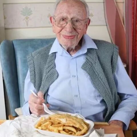 Bρετανία: Ο γηραιότερος άνθρωπος στον κόσμο