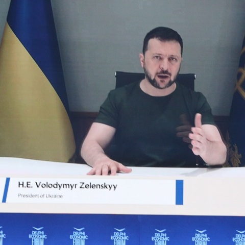 Ο Ουκρανός πρόεδρος Βολοντίμιρ Ζελένσκι μίλησε στο 9ο Οικονομικό Φόρουμ των Δελφών