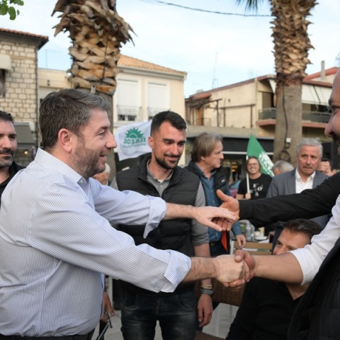 Η επίσκεψη του Νίκου Ανδρουλάκη στην Άμφισσα