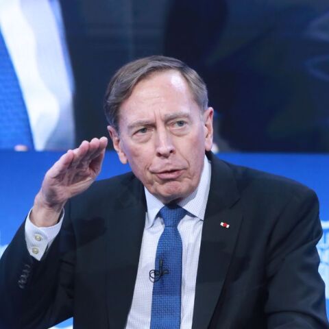 Στρατηγός David Petraeus: η Ρωσία δε θα σταματήσει στην Ουκρανία – η Μολδαβία και ίσως η Λιθουανία είναι οι επόμενες