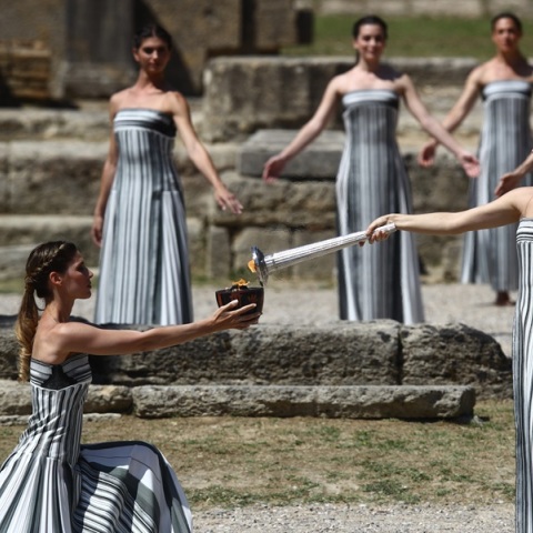 Εντυπωσιακές εικόνες από την πρόβα της τελετής αφής της Ολυμπιακής Φλόγας στην Αρχαία Ολυμπία 