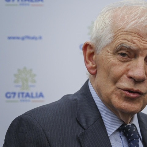 Ο επικεφαλής της ευρωπαϊκής διπλωματίας Ζοζέπ Μπορέλ σε δημοσιογράφους σε συνάντηση των υπουργών Εξωτερικών της Ομάδας των Επτά (G7) στο Κάπρι της Ιταλίας