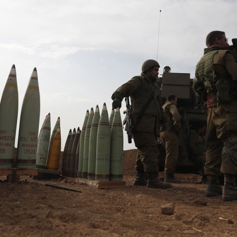 Το Ισραήλ εξέτασε σχέδια για δύο πλήγματα στο Ιράν αυτή την εβδομάδα αλλά δεν προχώρησε