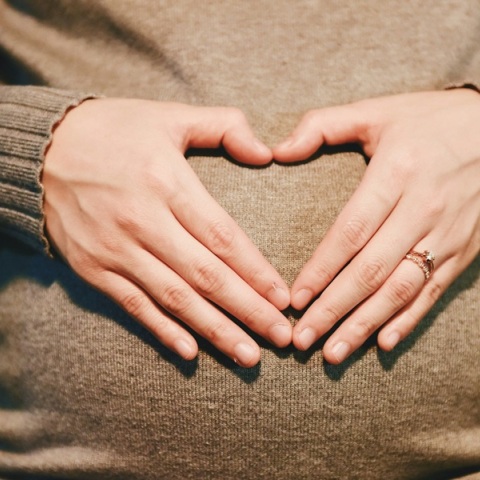 12 Ερωτήσεις - Απαντήσεις για την Ειδική Παροχή Μητρότητας 