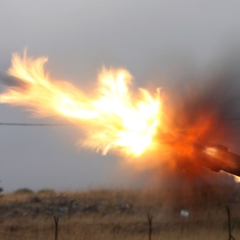 Ισχυρές εκρήξεις στο Ιράν - Πύραυλοι του Ισραήλ έπληξαν στρατιωτική βάση