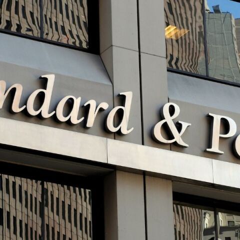Το σήμα του οίκου αξιολόγησης Standard and Poor's