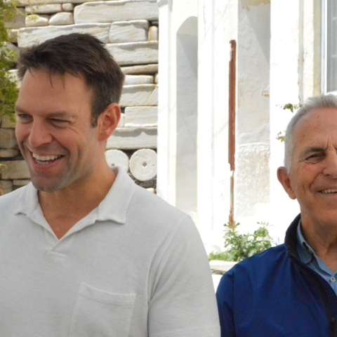 Ο Κασσελάκης δίπλα στον Αποστολάκη