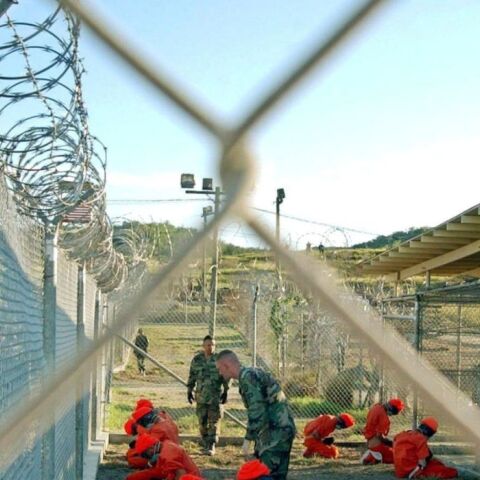 Σαν Σήμερα: Ο κόσμος μαθαίνει τα μυστικά του Γκουαντάναμο