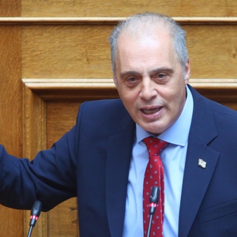 Βελόπουλος: Μειράκια του βίου της πολιτικής, να συμπεριφέρονται με βία ως προβατόσχημοι λύκοι