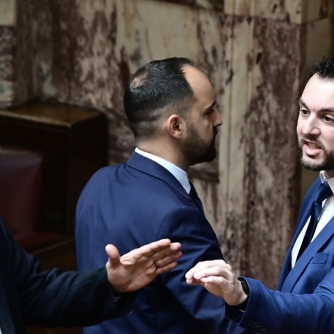 Ο Κωνσταντίνος Φλώρος στη Βουλή