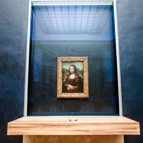 Λούβρο: Εξετάζεται η μεταφορά της Μόνα Λίζα σε αποκλειστικό δωμάτιο
