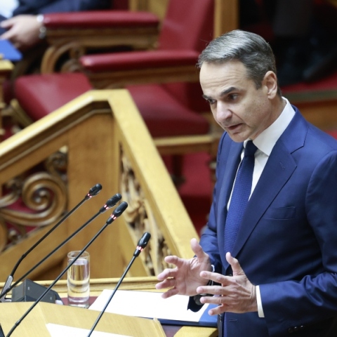 Ο Μητσοτάκης στο βήμα της Βούλης