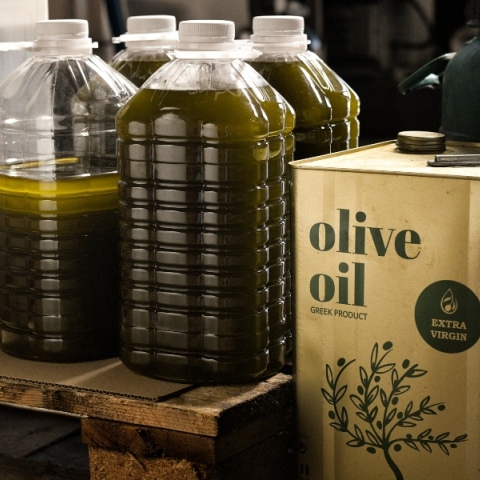 λαδι, μπουκαλια, τενεκεδες