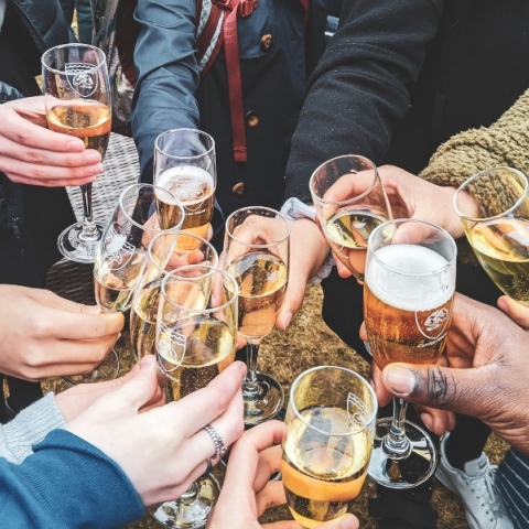 χερια, ποτηρια