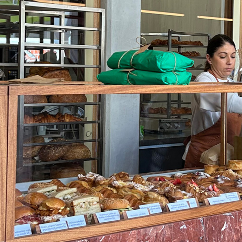 Η Red Jane είναι φουρνάρισσα στα Χανιά