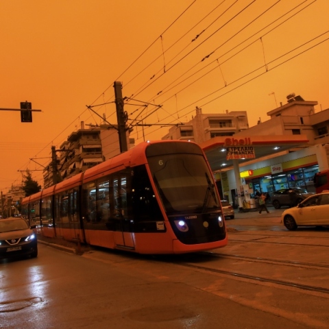 τραμ, αυτοκινητα, δρομος, κτηρια