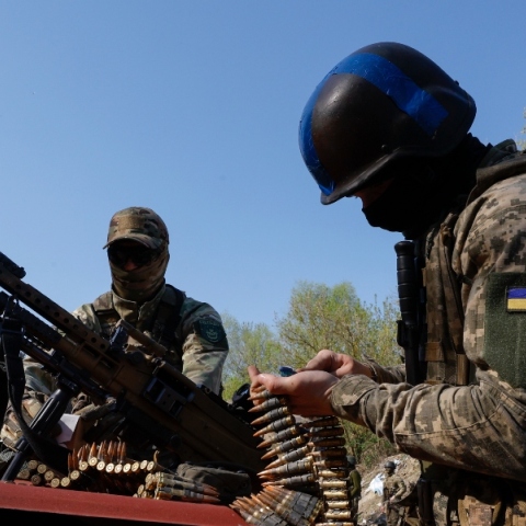 ουκρανοι στρατιωτες, σφαιρες, οπλα