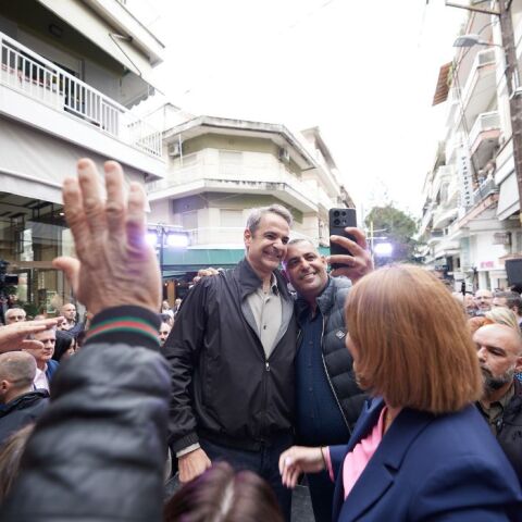 ΕΠΙΣΚΕΨΗ ΤΟΥ ΠΡΩΘΥΠΟΥΡΓΟΥ ΚΥΡΙΑΚΟΥ ΜΗΤΣΟΤΑΚΗ ΣΤΟΥΣ ΝΟΜΟΥΣ ΗΜΑΘΙΑΣ ΚΑΙ ΠΕΛΛΑΣ / ΠΑΡΟΥΣΙΑΣΗ ΤΟΥ ΨΗΦΙΑΚΟΥ ΣΧΟΛΕΙΟΥ (ΔΗΜΗΤΡΗΣ ΠΑΠΑΜΗΤΣΟΣ/ΓΡΑΦΕΙΟ ΤΥΠΟΥ ΠΡΩΘΥΠΟΥΡΓΟΥ/EUROKINISSI)