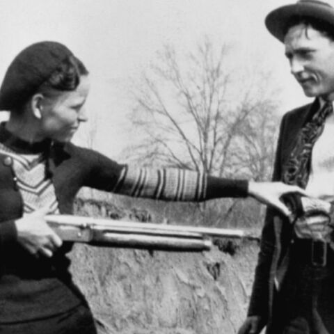 Σαν σήμερα, αστυνομική έστησαν ενέδρα και σκότωσαν το περιβόητο ζευγάρι Μπόνι και Κλάιντ