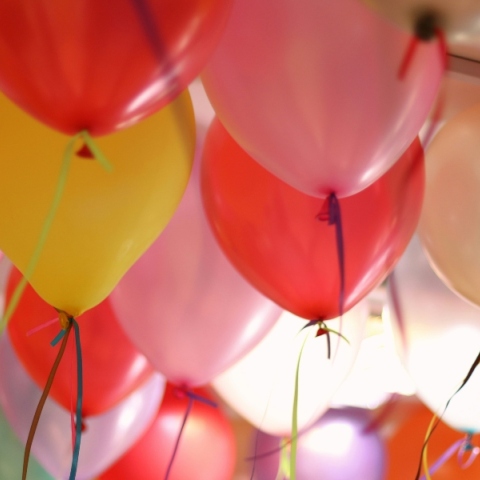 πολυχρωμα μπαλόνια