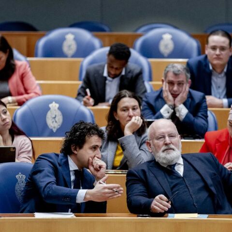 Μανιφέστο της κεντροαριστέρας κατά των συμμαχιών με ακροδεξιά κόμματα μετά τις ευρωεκλογές 