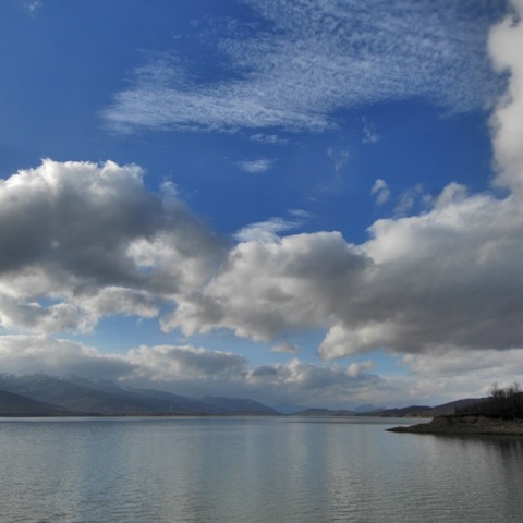Αίθριος με νεφώσεις ο καιρός αύριο 